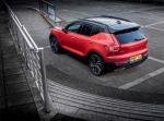 Volvo XC40 D4 R-Design 2017 года (UK)